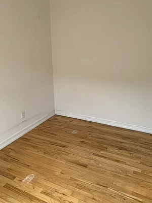 Rented by CITY SKYLINE REALTY INC | media 12