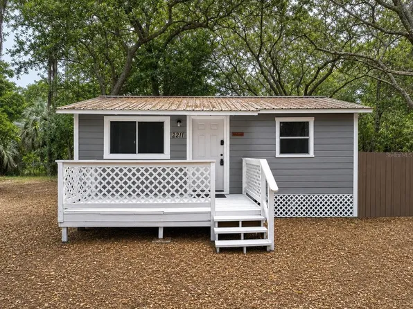 2211 SE 51st St, Gainesville, FL 32641