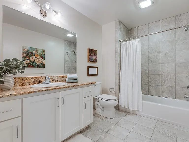 708 Frederick St #204 — Photo 9