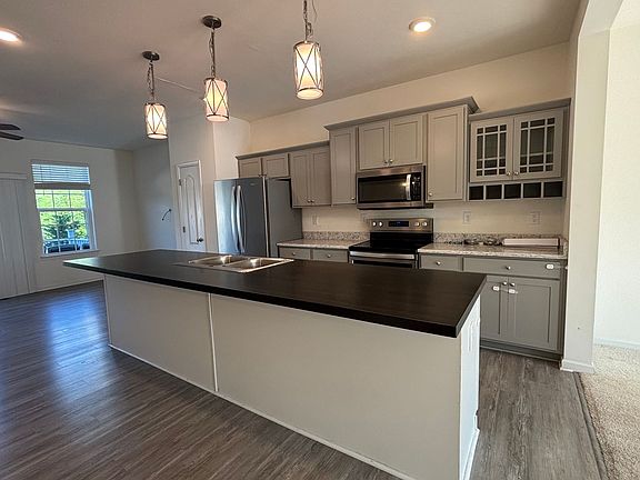 3rd image of 143 Inlet St