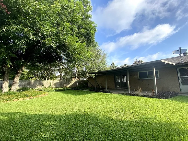 3417 Glenmont Dr — Photo 22