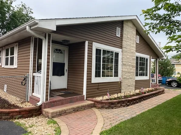 1216 Pearl St, Aurora, IL 60505