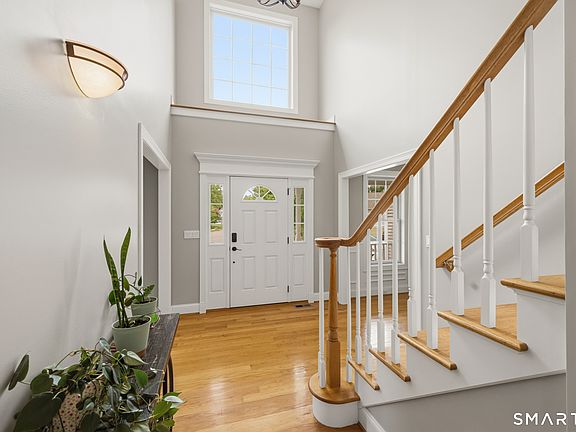 4th image of 71 Pepin Lane