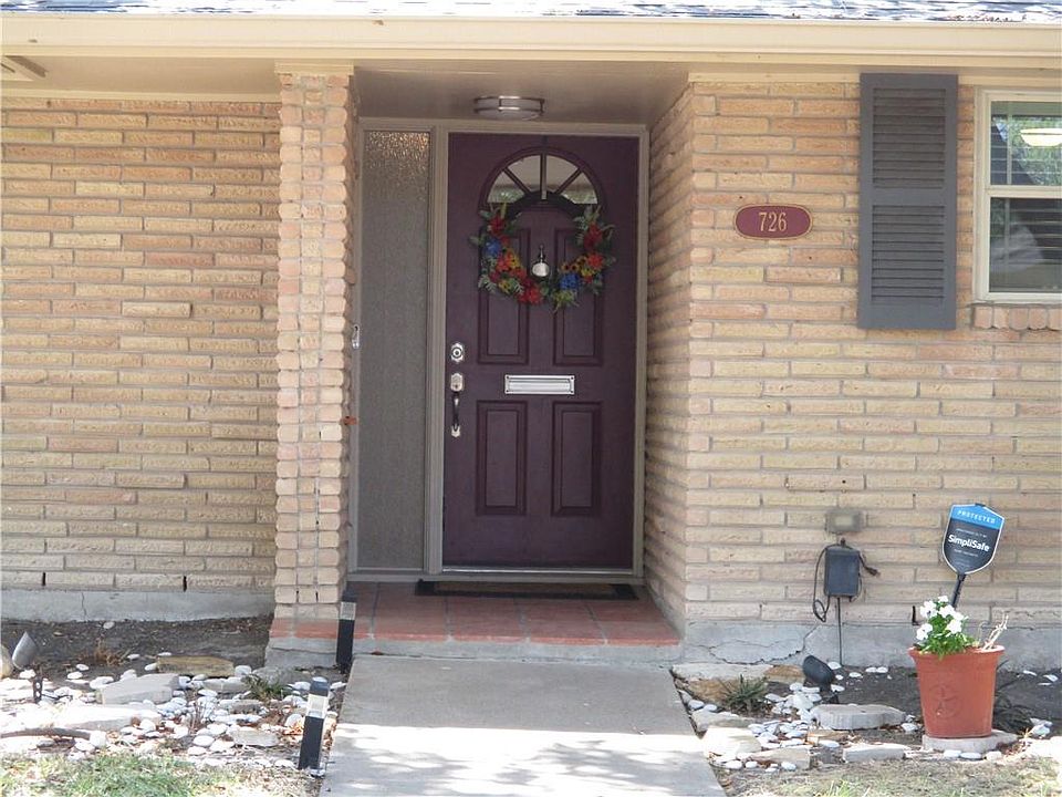 1st image of 726 Bradshaw Dr