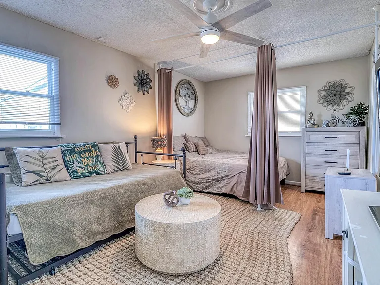 111 S Dudley Ave #211 — Photo 7