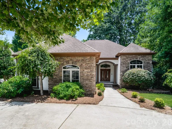 2360 Smith Harbour Dr, Denver, NC 28037