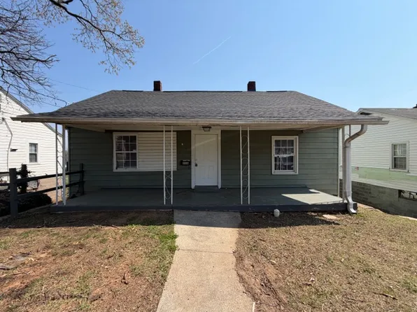 1335 Thurmond St, Winston Salem, NC 27105