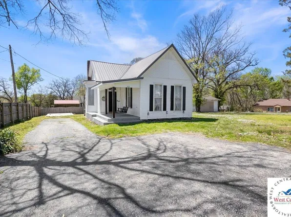 513 W Jefferson St, Warsaw, MO 65355