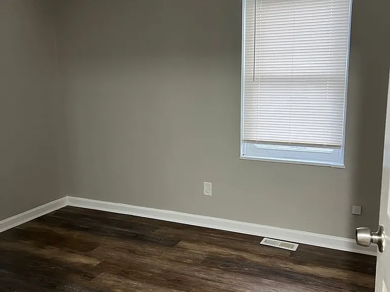 6059 Dickson Rd — Photo 5