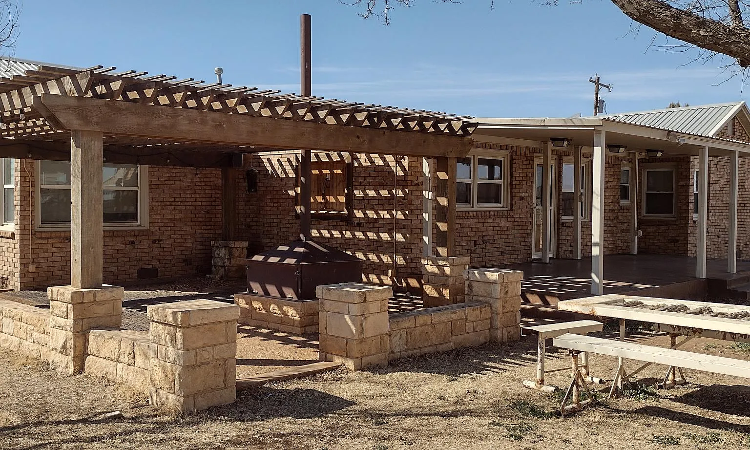14015 University Ave — Photo 3