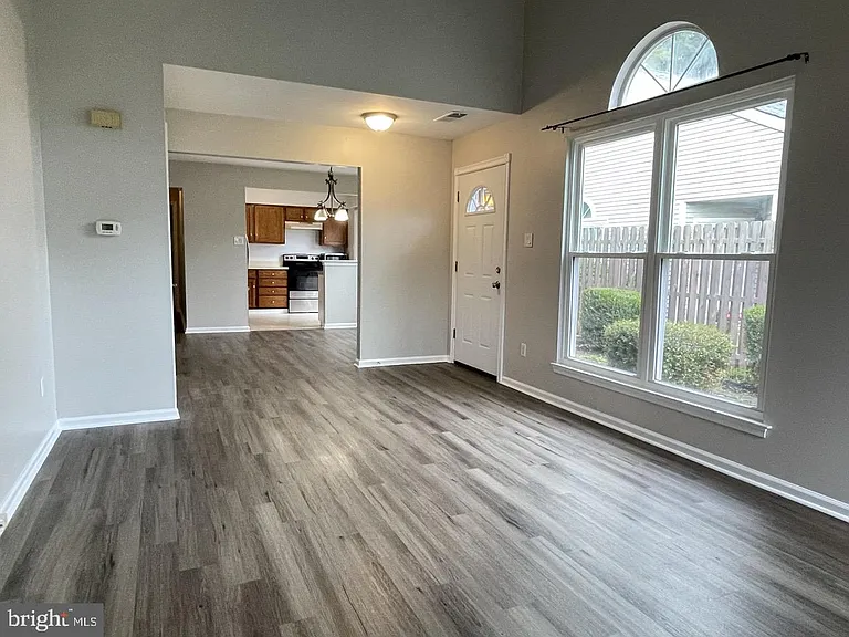 294 Woods Edge Pl — Photo 7