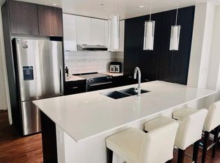 930 S 6th Ave SW #3202, Calgary, AB T2P1J3