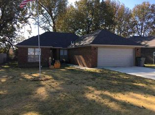 1102 Ava Ln, Paragould, AR 72450
