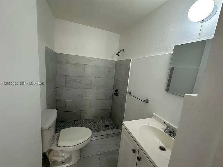 1293 NE 109th St #3 — Photo 4