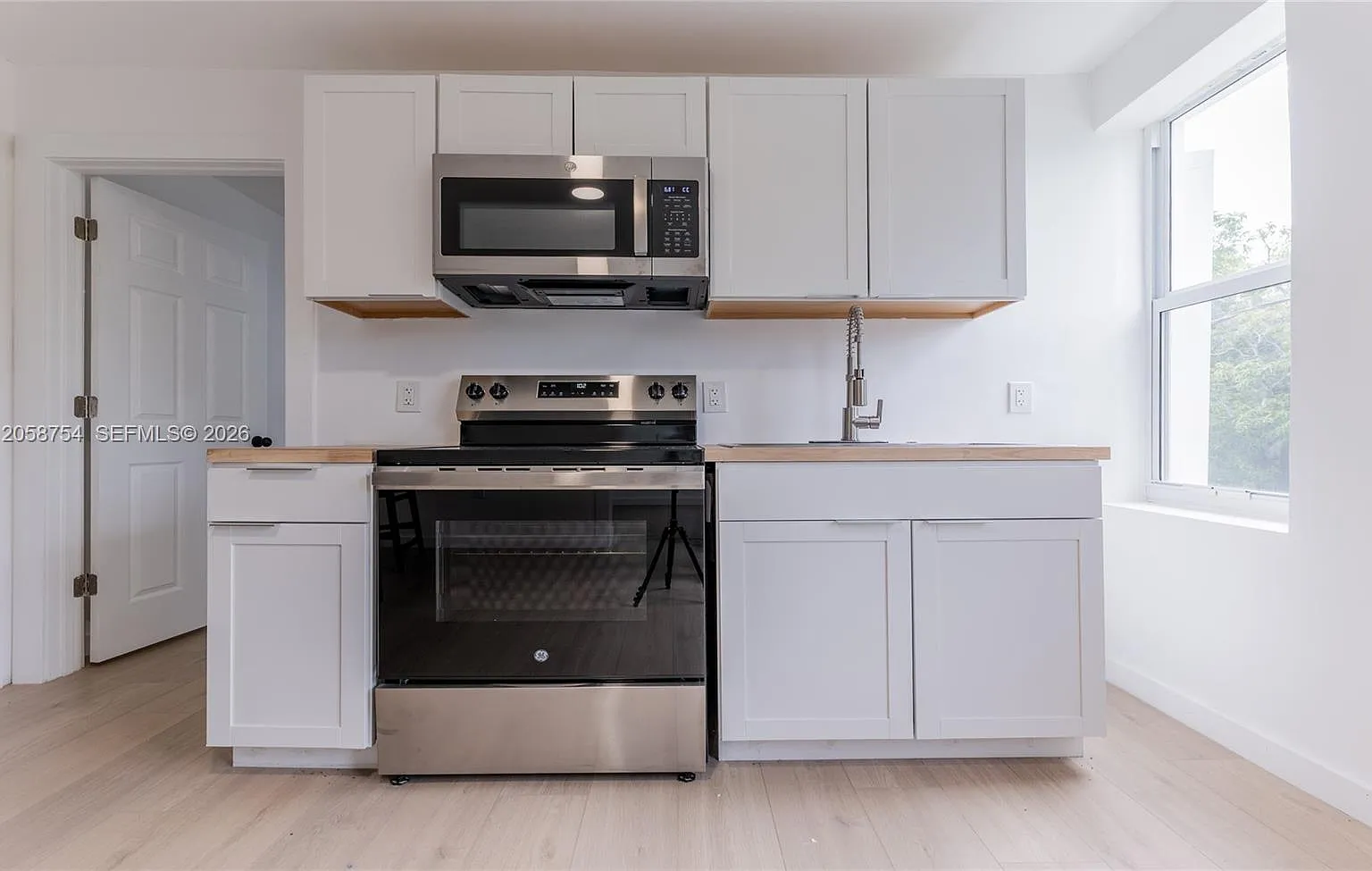 1 bed, 1.0 bath, $1,850 — Photo 4