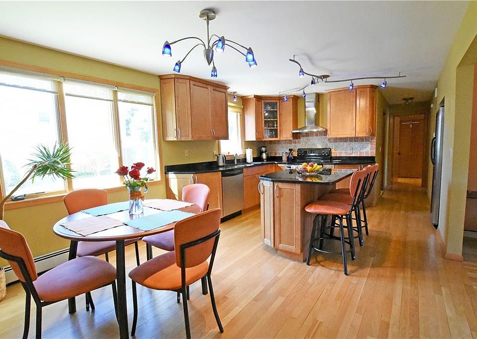 1st image of 38 Lydia Ave
