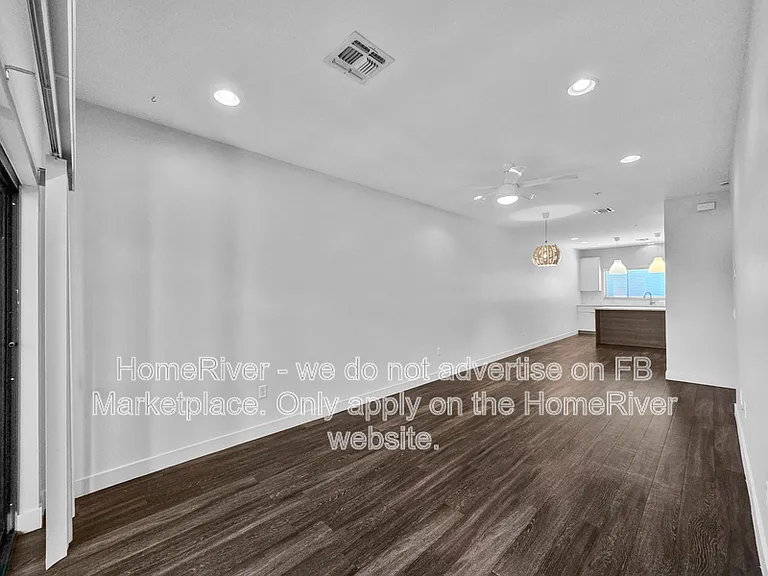 1000 W 5th St #1014 — Photo 6