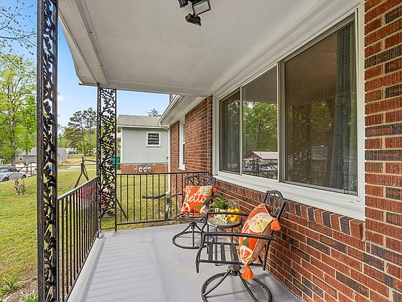 3rd image of 210 Jacob St