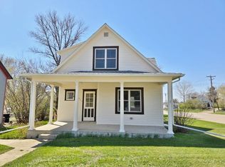 423 1st Ave NW, Kenmare, ND 58746