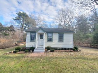 (Undisclosed Address), Mount Sinai, NY 11766