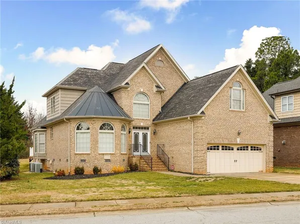 203 Christi Ln, Kernersville, NC 27284