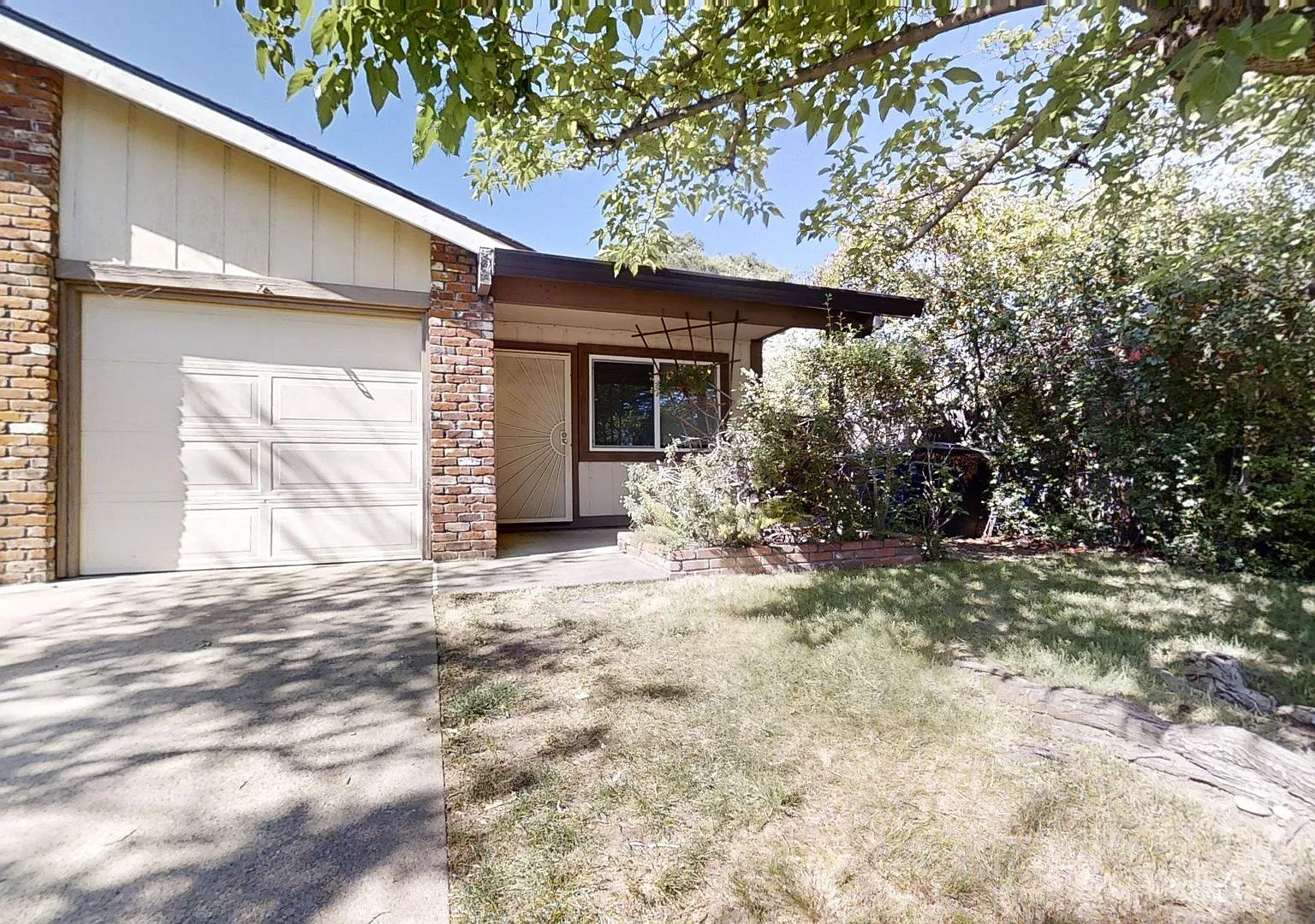 46 Dean Way — Photo 3
