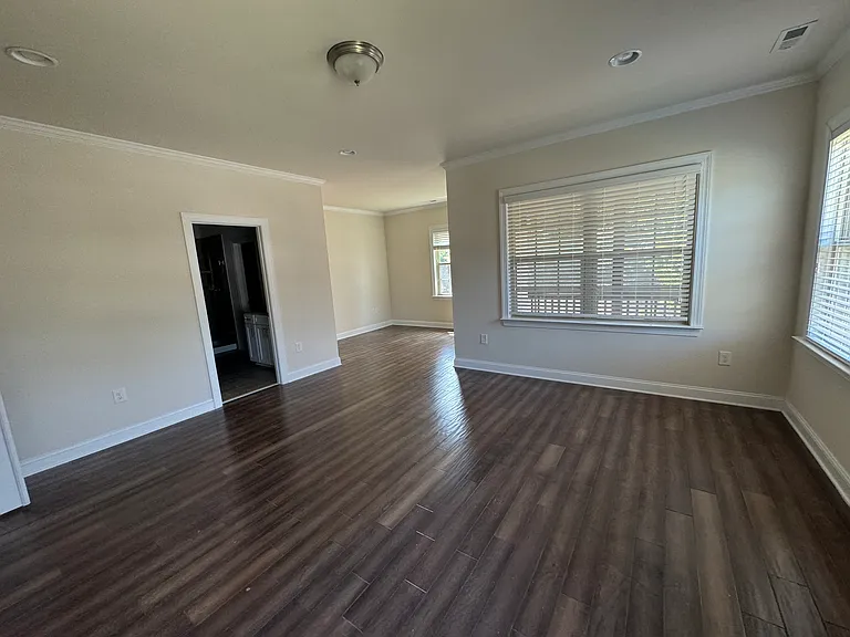 413 Daylin Dr — Photo 11