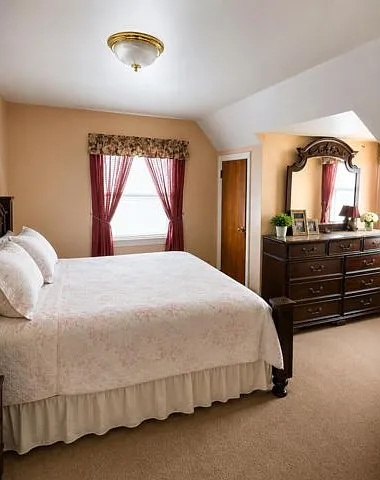 2 bed, 1.0 bath, $2,300 — Photo 2