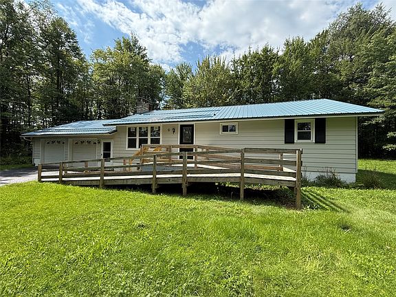 2nd image of 15176 Lyons Rd