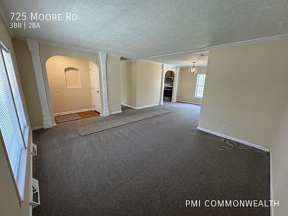 4th image of 725 Moore Rd