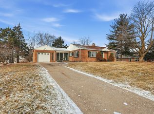 2310 Washington St, Davenport, IA 52804