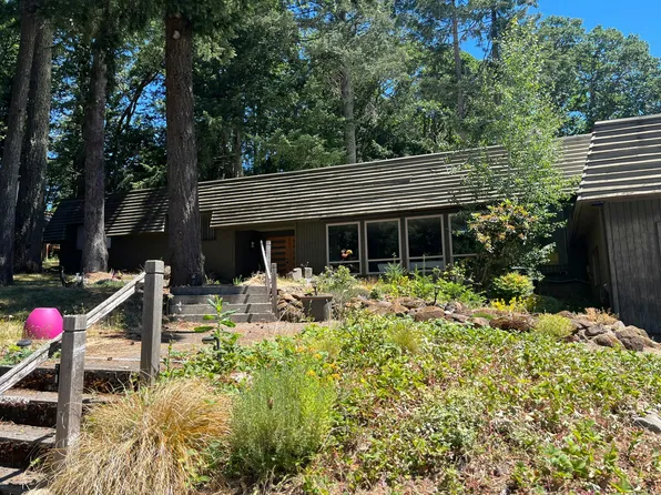 4552 Century Dr S, Salem, OR 97302