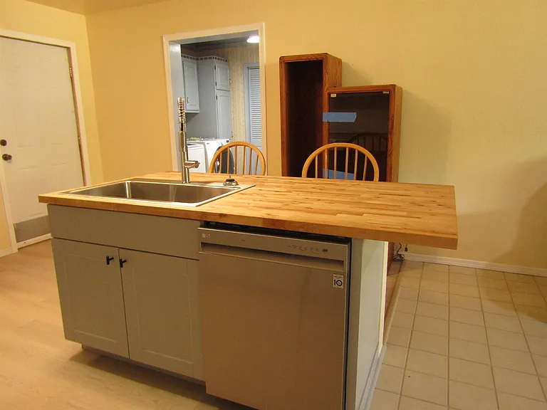 1120 Clearwater Rd — Photo 7