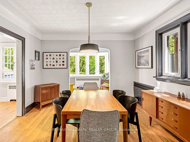 379 Hamilton Ave S — Photo 8
