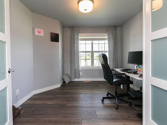5th image of 3317 2nd St E