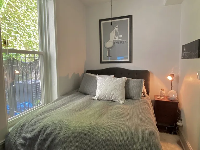 1925 N Honore St #1 — Photo 5