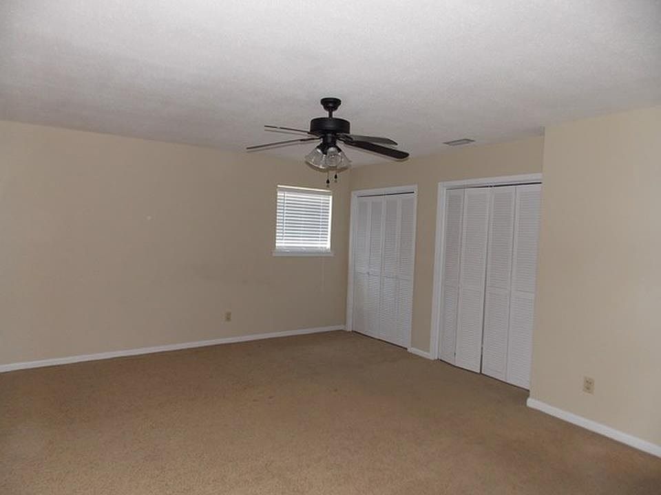 2nd image of 1309 Cambridge Rd