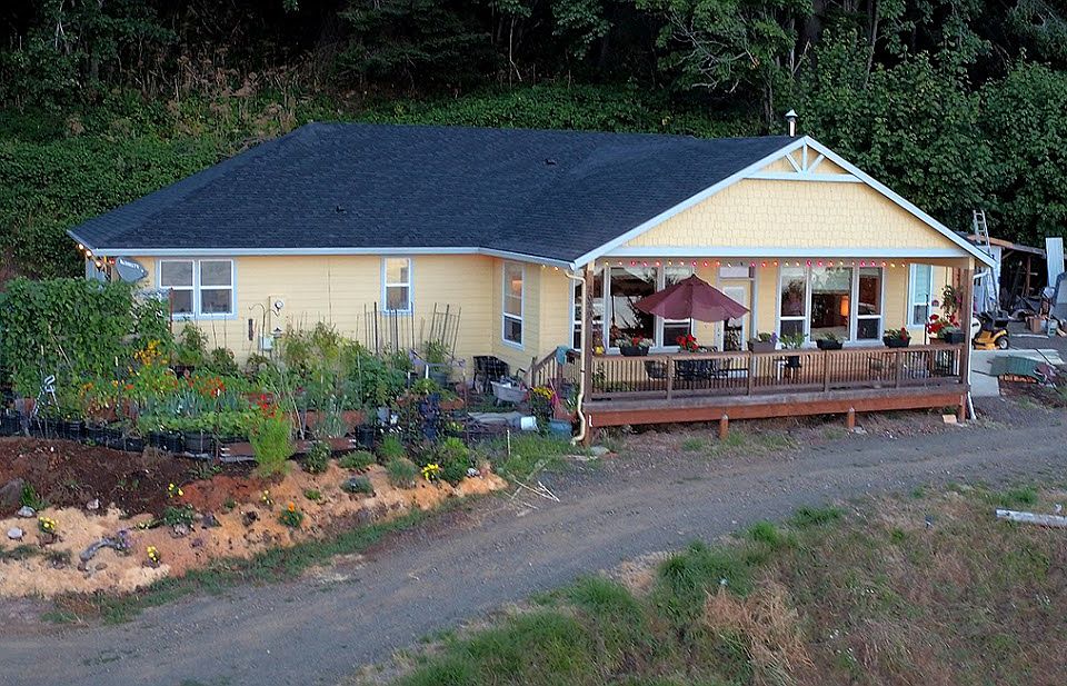Front of main house/garden