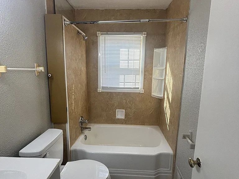 4009 Beaver St — Photo 4
