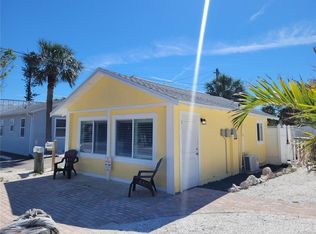 12217 1/2 Sunshine Ln, Saint Petersburg, FL 33706