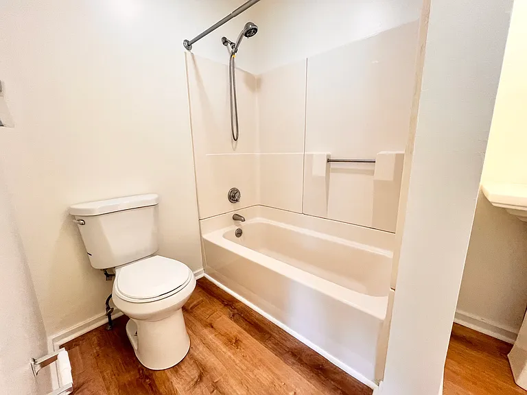 119 Bassett St #2B — Photo 20