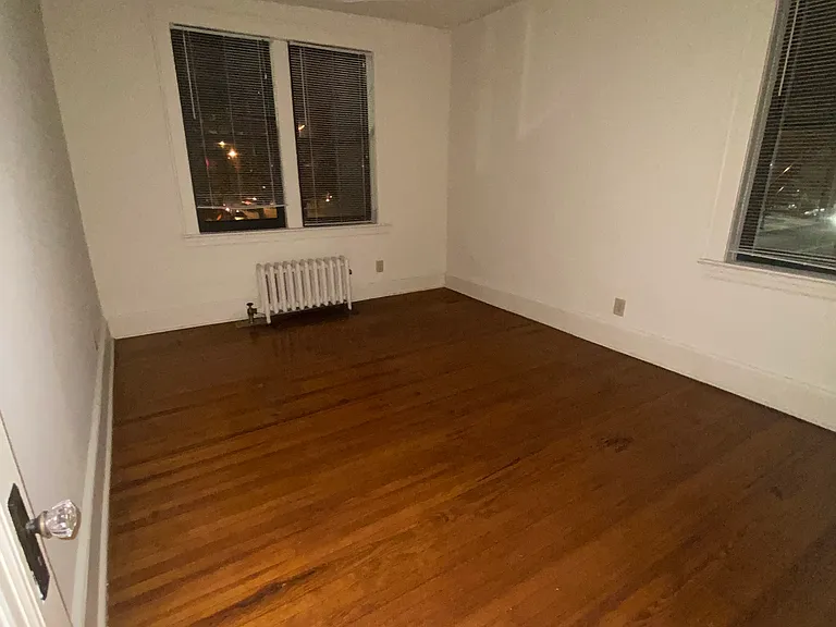 Chestnut St — Photo 21