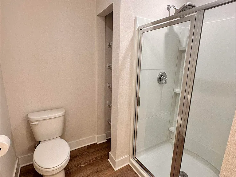 1542 Iroquois Ct — Photo 16
