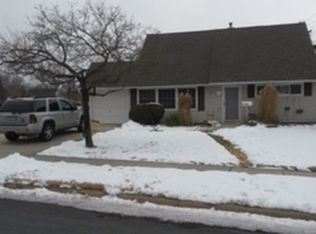 1 Cobalt Cross Rd, Levittown, PA 19057