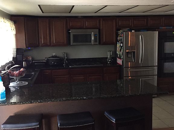 Breakfast Bar with Granite 