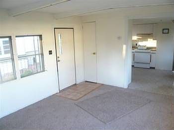 5th image of 121 Burr Oak Dr