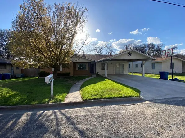 1109 Donna Kay Dr, Kerrville, TX 78028