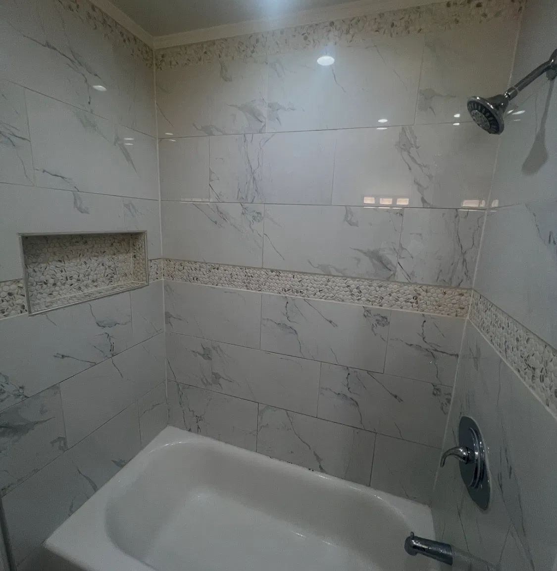 3 bed, 2588 sqft, $2,500 — Photo 3