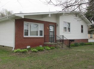 624 N Elm St, Dexter, MO 63841