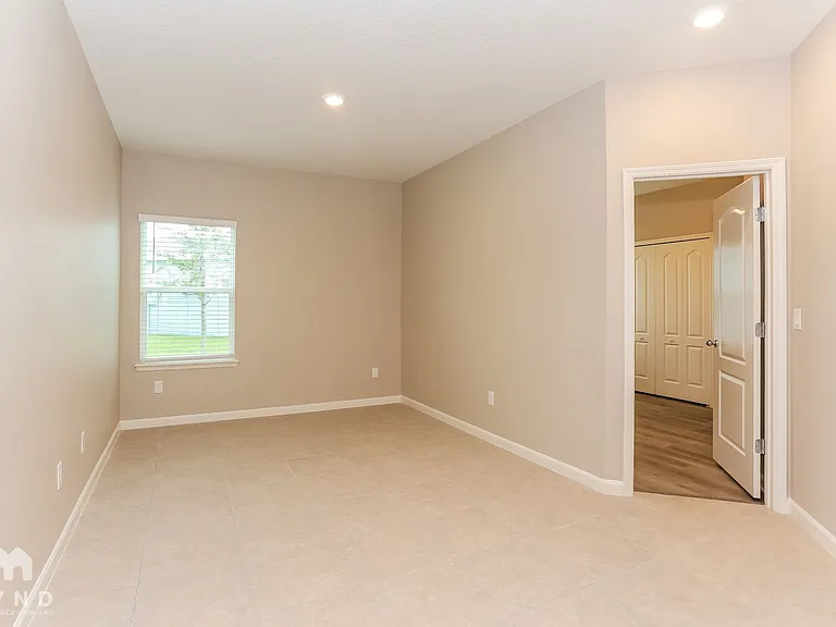 10925 Haws Ln — Photo 9